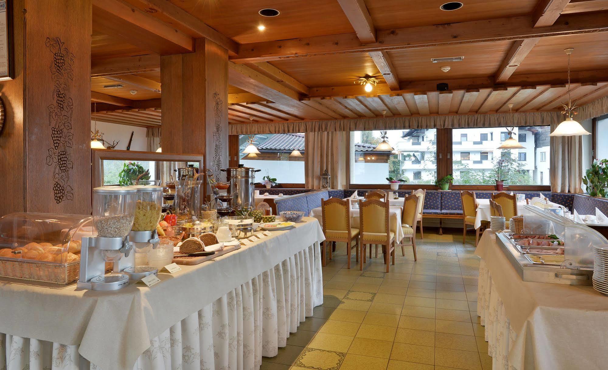 Hotel Gasthof Jaeger Zillertal ชลิทเทอร์ส ภายนอก รูปภาพ