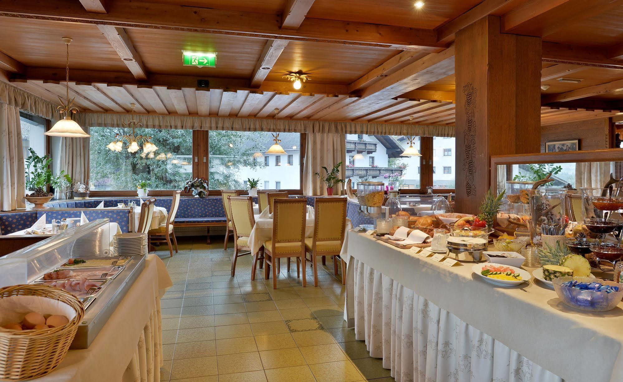 Hotel Gasthof Jaeger Zillertal ชลิทเทอร์ส ภายนอก รูปภาพ