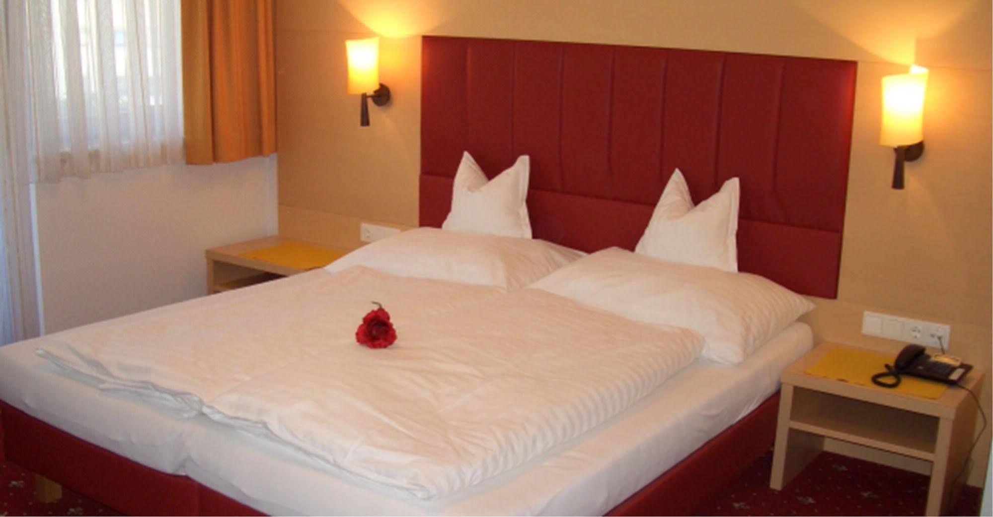 Hotel Gasthof Jaeger Zillertal ชลิทเทอร์ส ภายนอก รูปภาพ